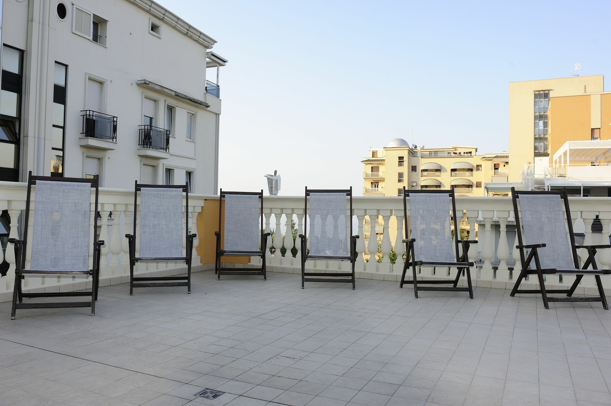 Residence Suite Smeraldo Riccione Exterior photo